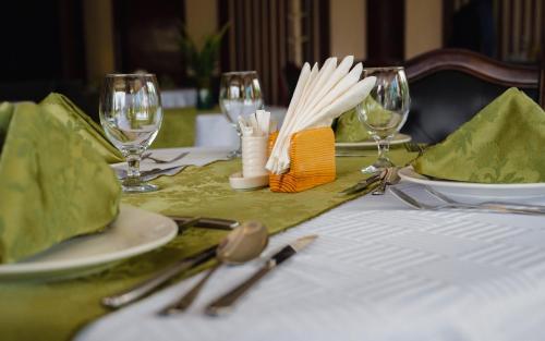 madras hotel and apartments