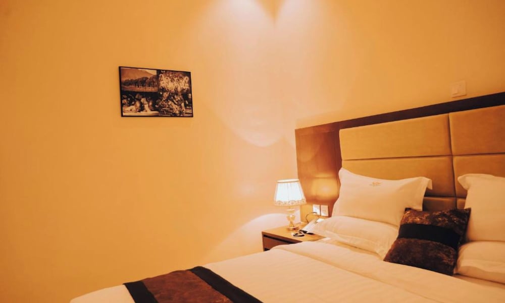 madras hotel and apartments