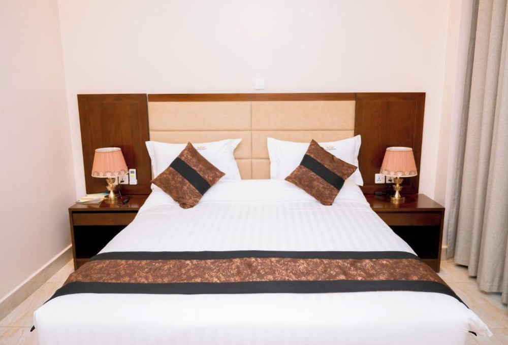 madras hotel and apartments
