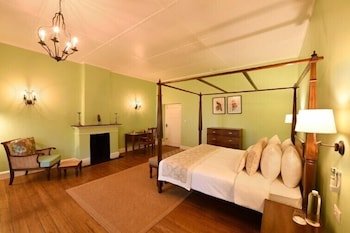 ama stays and trails tea estate bungalows munnar