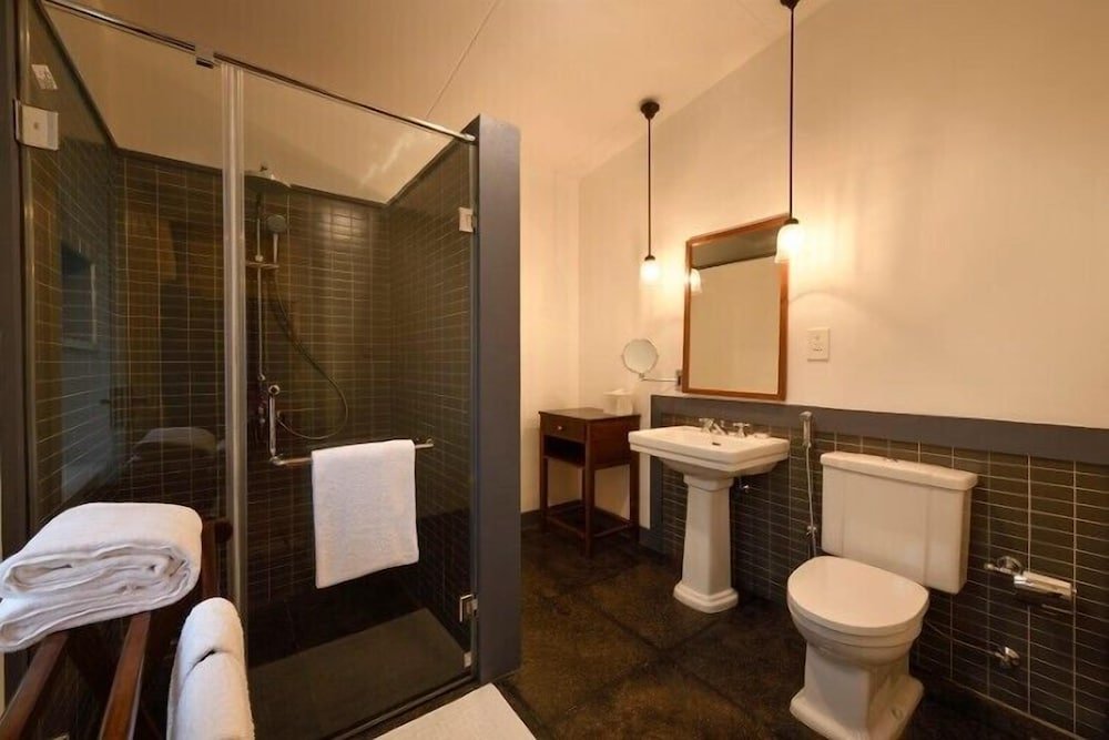 ama stays and trails tea estate bungalows munnar