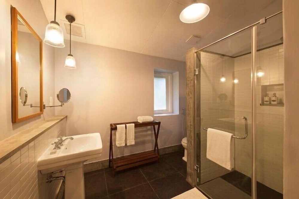 ama stays and trails tea estate bungalows munnar