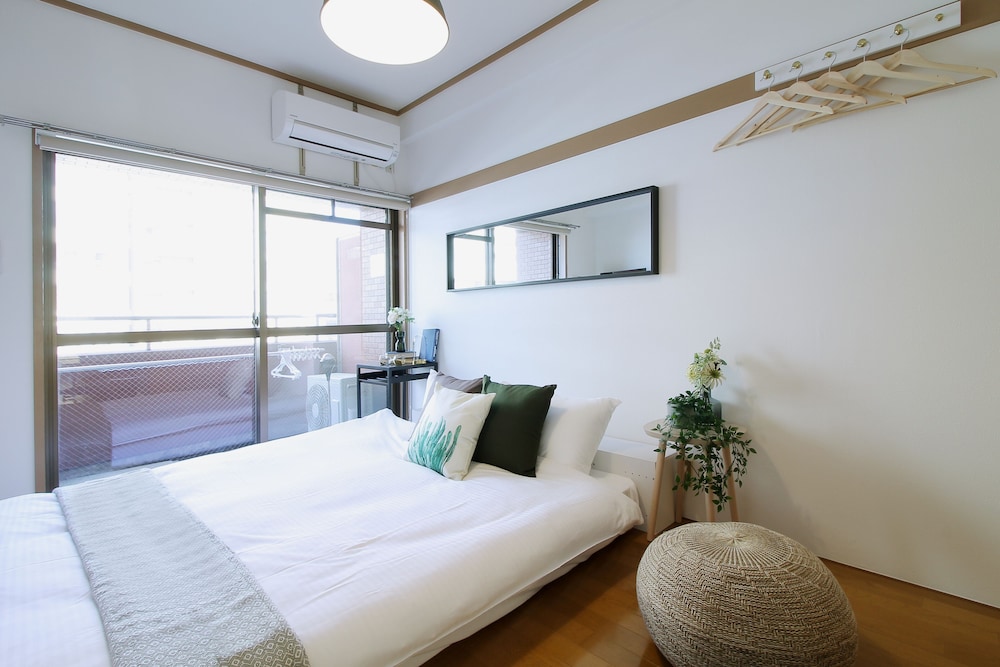 earls court building