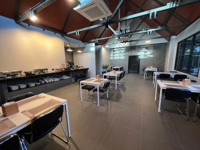 the hub suratthani hotel