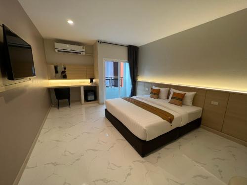 the hub suratthani hotel