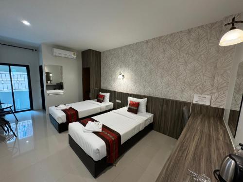 the hub suratthani hotel