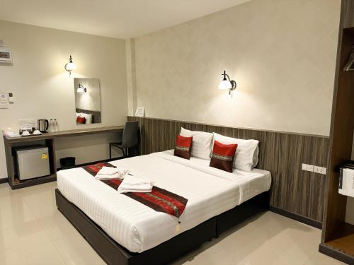 the hub suratthani hotel