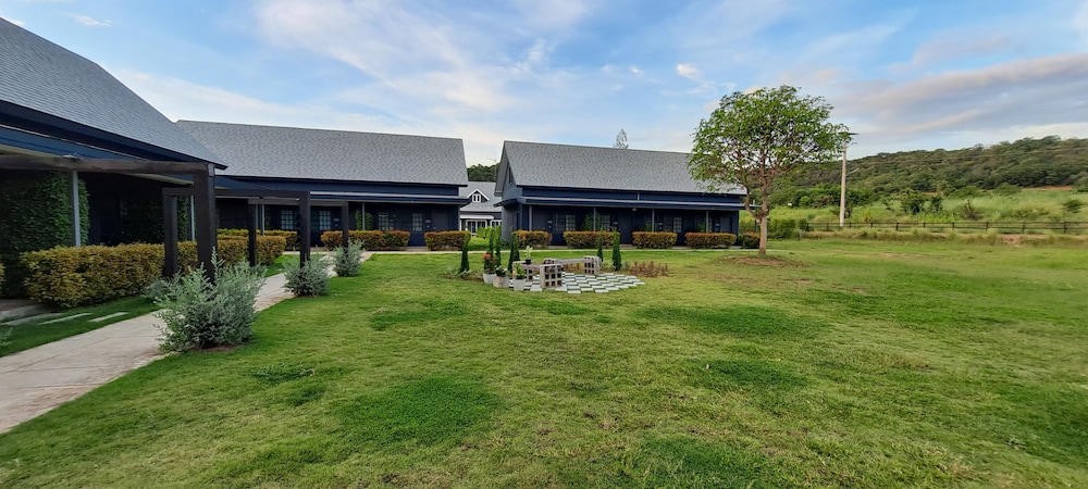 the barn hua hin