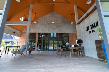 the barn hua hin