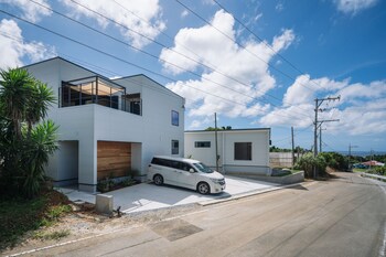 urban villa resort yae