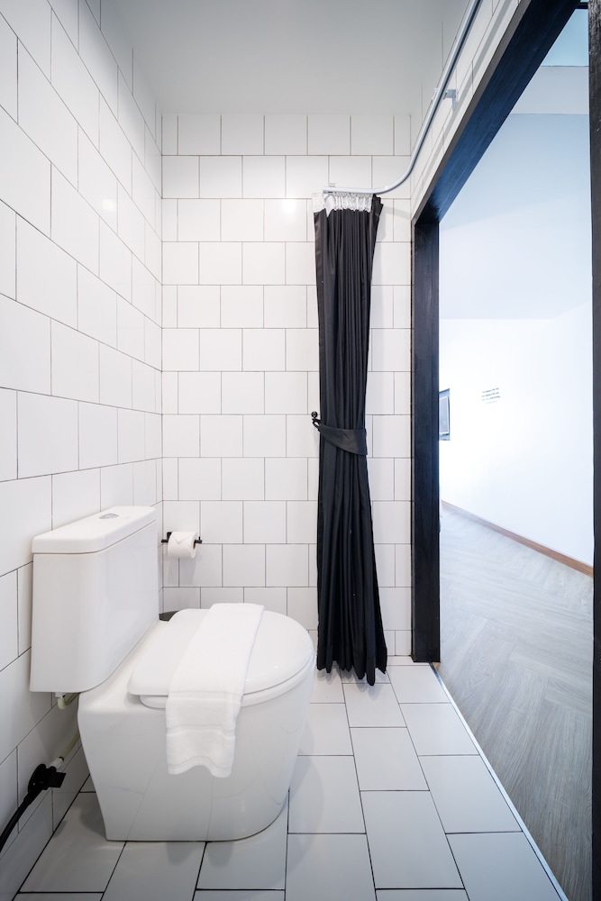 blu monkey hub and hotel ranong