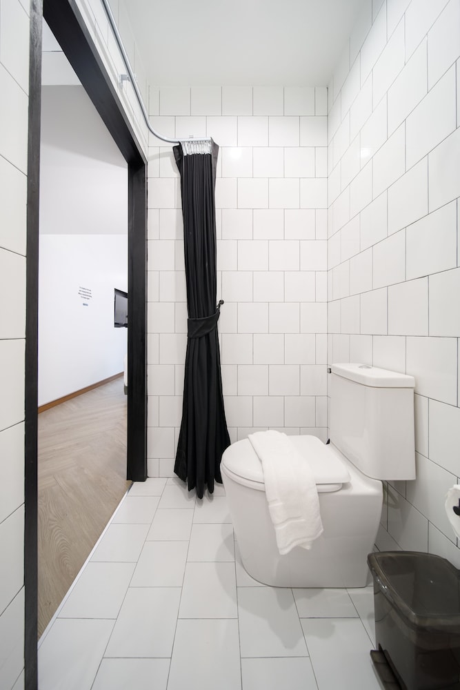 blu monkey hub and hotel ranong