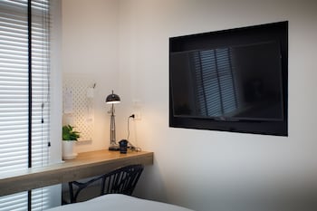 blu monkey hub and hotel ranong