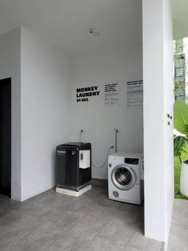 blu monkey hub and hotel ranong