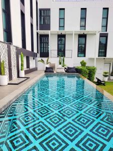 blu monkey hub and hotel ranong