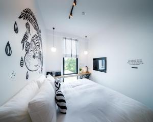 blu monkey hub and hotel ranong