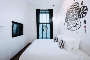 blu monkey hub and hotel ranong