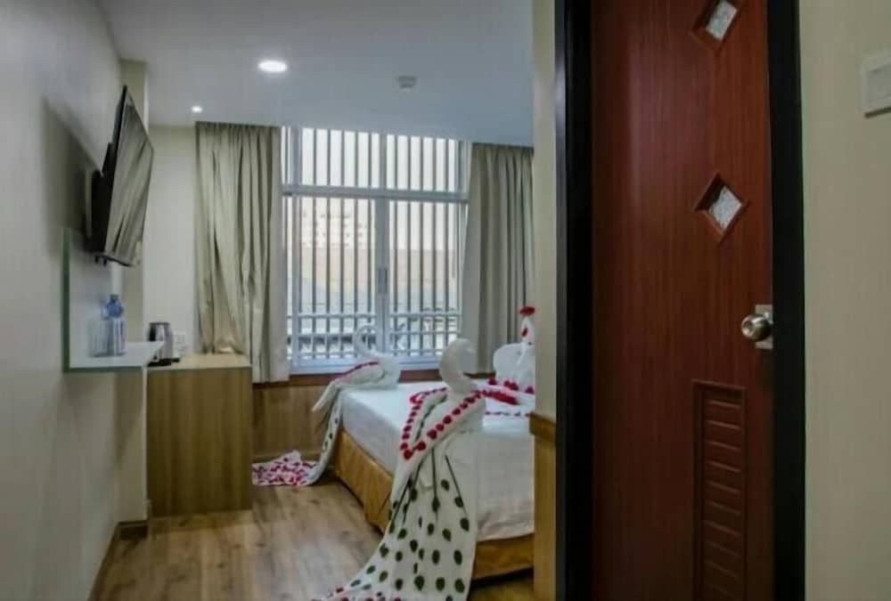 sanctuary hotel yangon