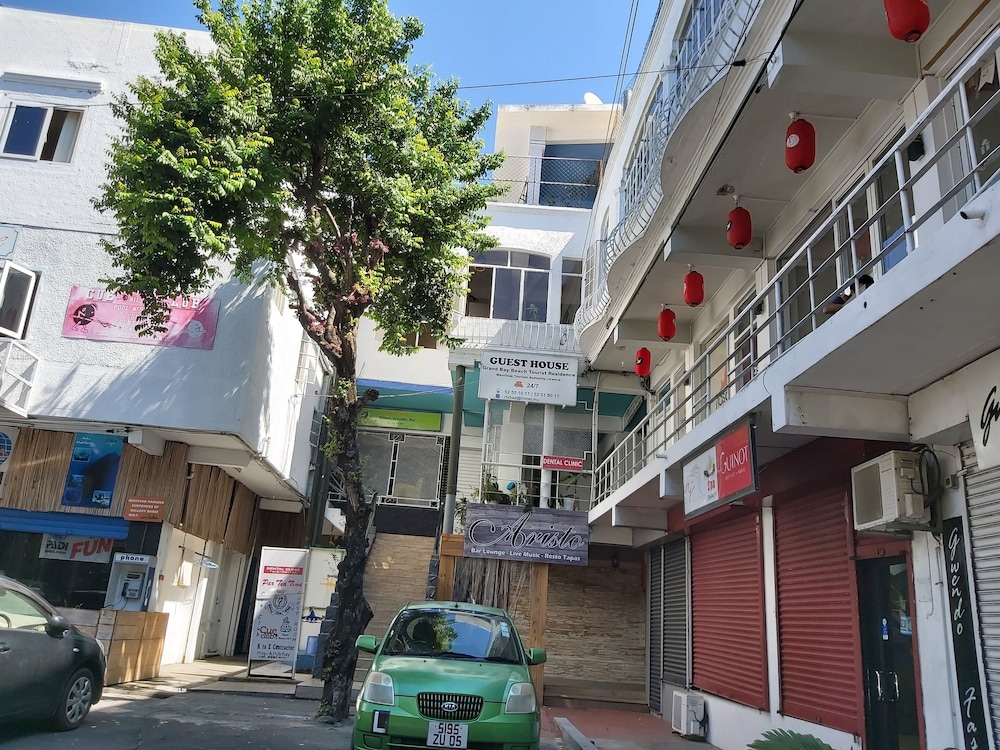 grand bay beach tourist residence