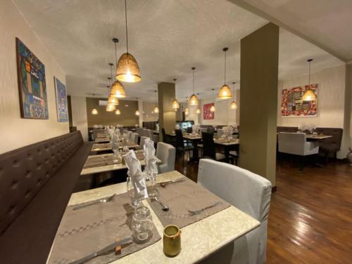 fly inn madagascar hotel