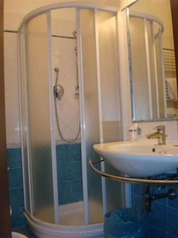 hotel dina