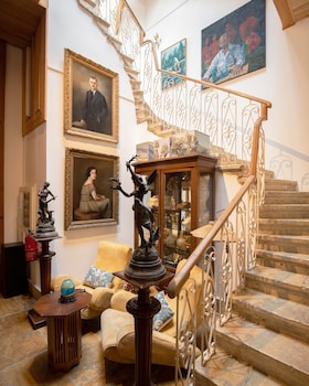 Arthaus Beirut,Jiyeh>>Beirut,4 star