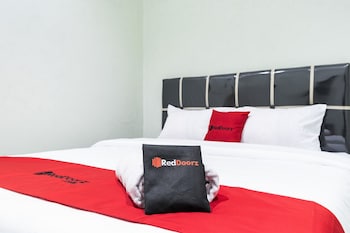 reddoorz near medan amplas