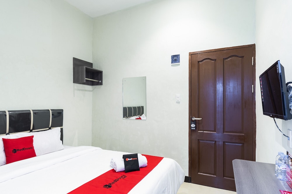 reddoorz near medan amplas
