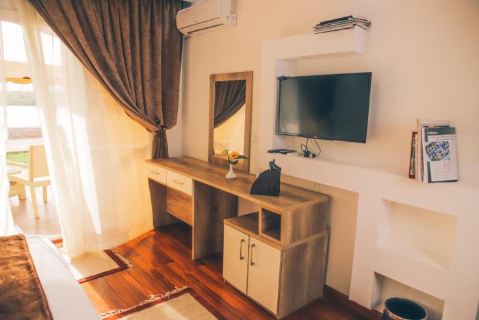 jewel maadi cabins and club