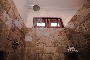 ngorongoro marera mountain view lodge