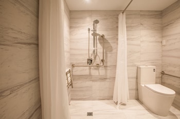 the salisbury business class