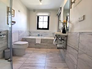 the salisbury business class