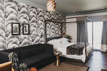 the feather hill boutique hotel