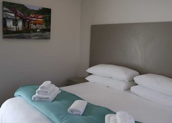 the feather hill boutique hotel
