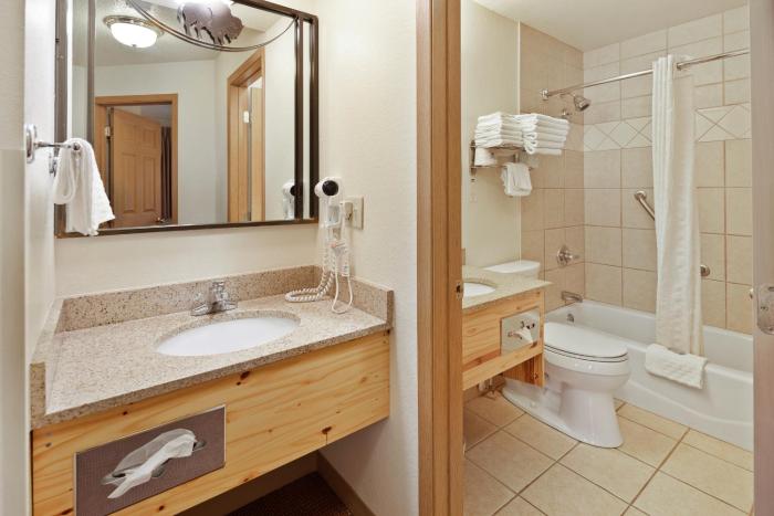 black hills luxury suites