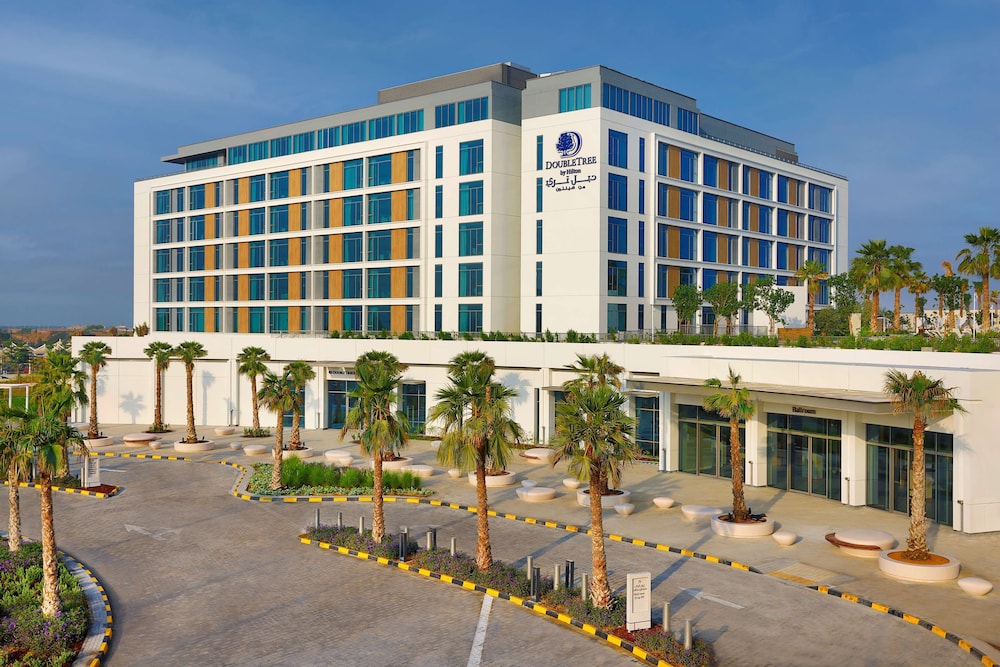 doubletree by hilton abu dhabi yas island residences