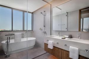 doubletree by hilton abu dhabi yas island residences