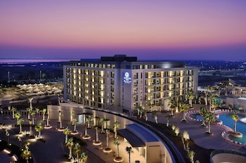 doubletree by hilton abu dhabi yas island residences