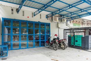 reddoorz near manhattan square medan