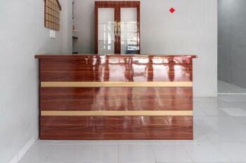 reddoorz near manhattan square medan