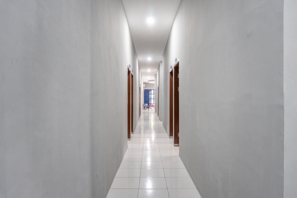 reddoorz near manhattan square medan