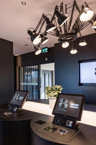 gr8 hotel maastricht aachen airport