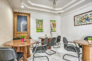 feliz noche by reddoorz