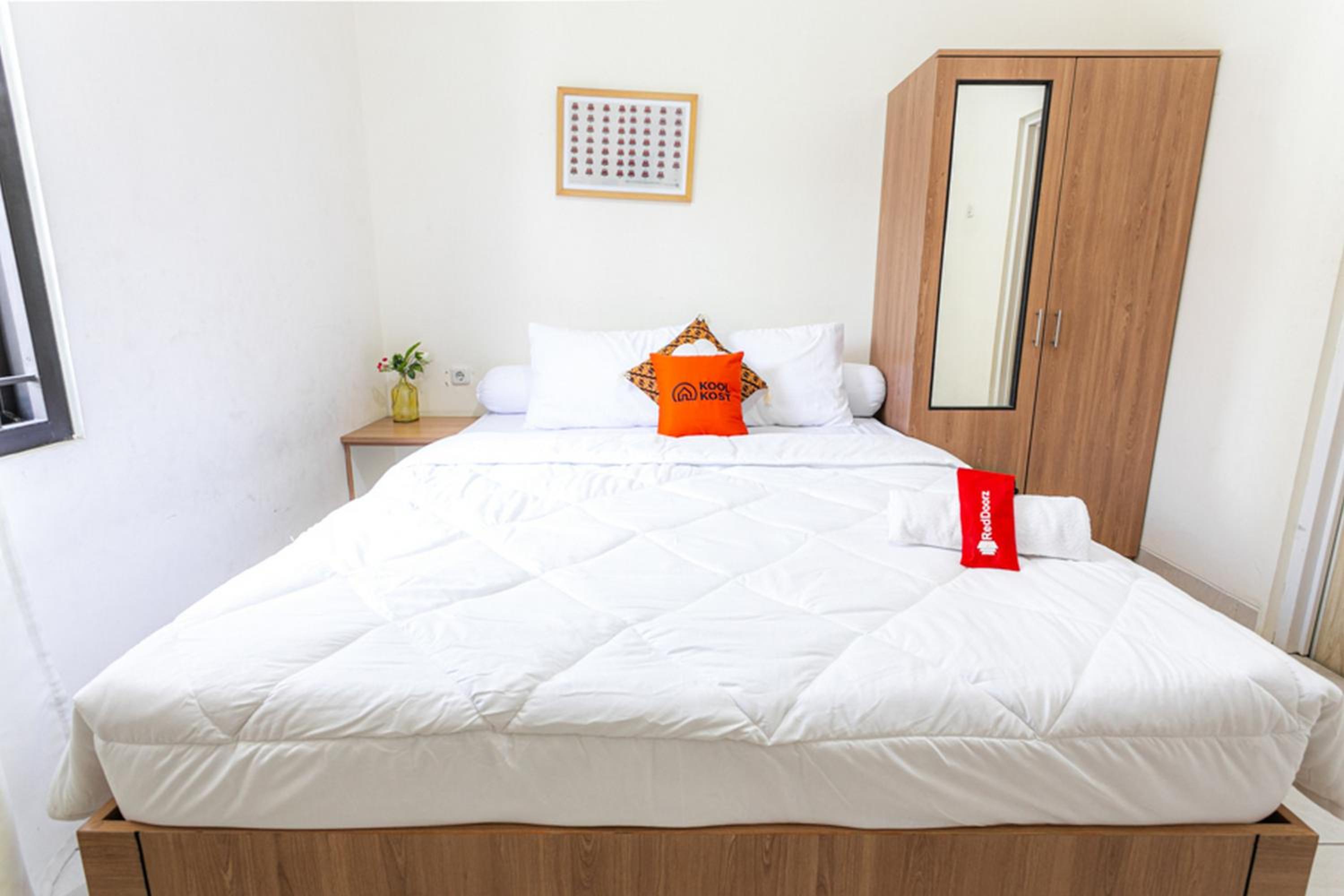 koolkost syariah near universitas muhammadiyah surakarta caters to women