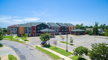 comfort inn and suites norman near university