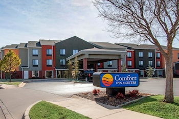 comfort inn and suites norman near university