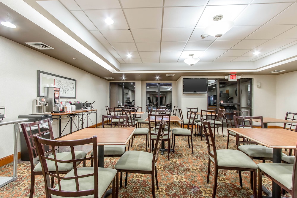 comfort inn and suites norman near university
