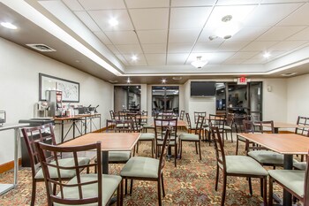 comfort inn and suites norman near university