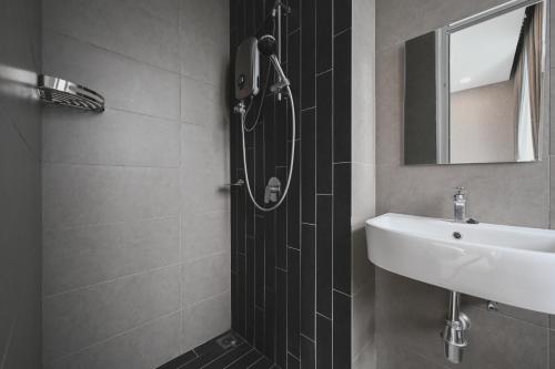 h20 residences at ara damansara