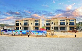 gyeongju the one pension red